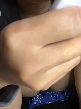 Girllikesexx2 online show from February 3, 7:02 am