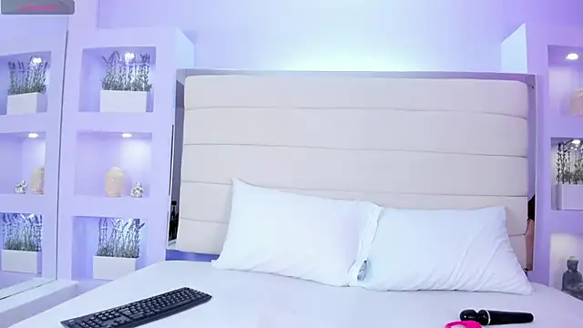 HelenaRoos online show from November 13, 7:57 pm