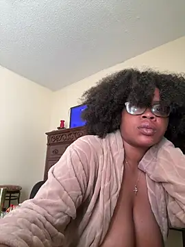 diamondjayeee online show from July 5, 9:11 pm