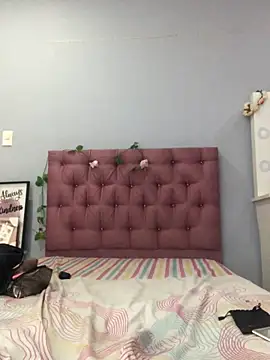 SweetLatiin  online show from March 5, 1:42 am