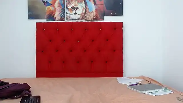 SweetLatiin  online show from September 19, 5:24 pm