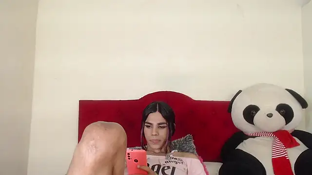 Luluu 08 online show from February 21, 8:05 pm