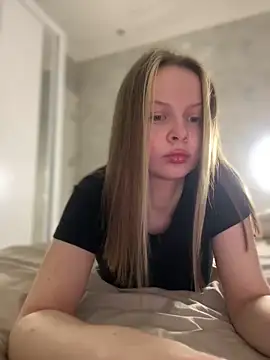 wrenlie online show from May 6, 7:19 pm
