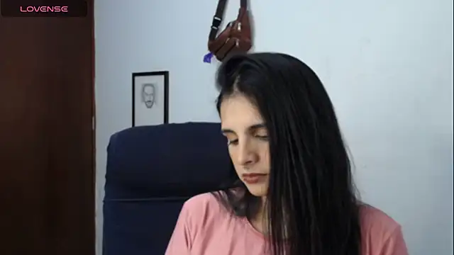 Snapshot of alma_violeta chatting on September 22, 6:21 pm alma violeta online show from September 22, 6:21 pm