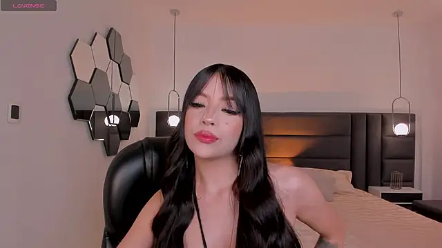 ValeriaRiveraX online show from November 30, 6:45 pm