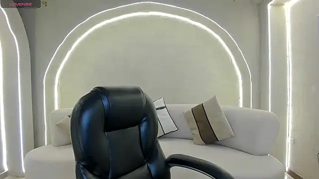 ArianaDumont online show from January 10, 11:12 am