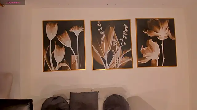 ArianaDumont online show from March 22, 11:13 am