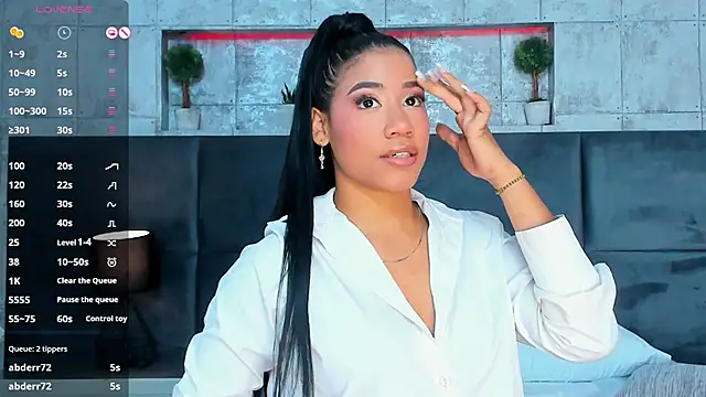 Snapshot of Salome_Diaz_ chatting on February 18, 10:36 pm Salome Diaz  online show from February 18, 10:36 pm