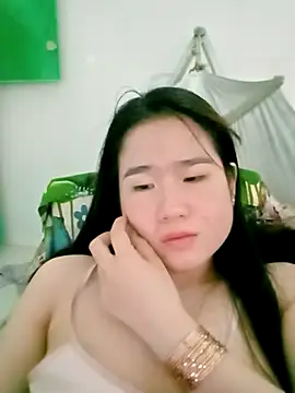 Snapshot of Sahara-lovexoxo chatting on February 13, 8:48 am Sahara-lovexoxo online show from February 13, 8:48 am