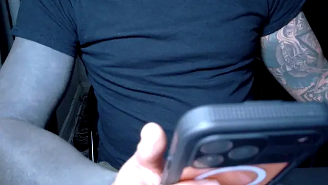 Snapshot of WyattBBC chatting on February 9, 6:06 am WyattBBC online show from February 9, 6:06 am