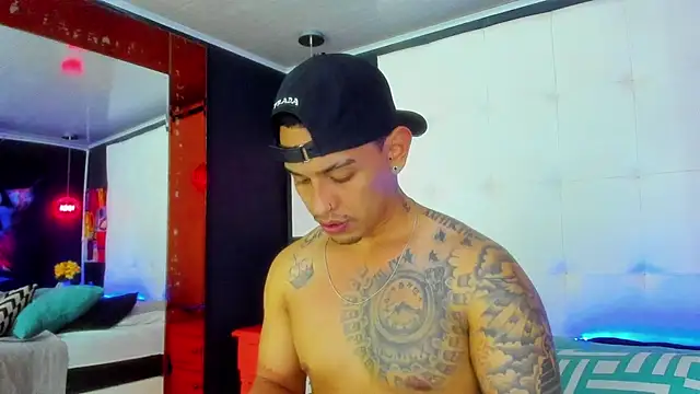 Damian09  online show from December 3, 6:59 am