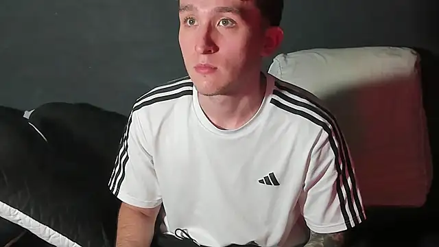 Snapshot of Dylanwhite23_ chatting on October 16, 5:58 pm Dylanwhite23 online show from October 16, 5:58 pm