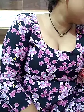 Snapshot of Indian-Nazia chatting on October 13, 6:35 am Indian-Nazia online show from October 13, 6:35 am