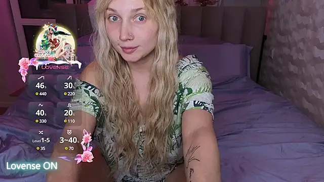 Snapshot of GoodGirl0024 chatting on February 19, 8:20 pm GoodGirl0024 online show from February 19, 8:20 pm