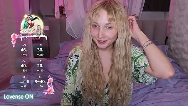 Snapshot of GoodGirl0024 chatting on February 20, 8:03 pm GoodGirl0024 online show from February 20, 8:03 pm