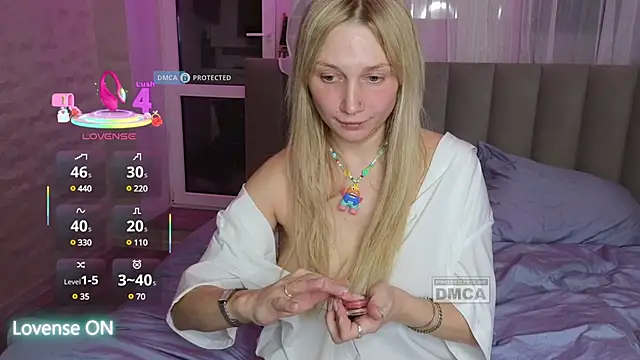 Snapshot of GoodGirl0024 chatting on March 15, 8:10 pm GoodGirl0024 online show from March 15, 8:10 pm