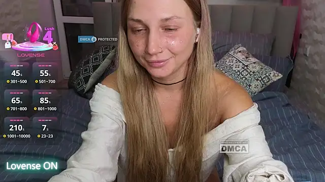 Snapshot of GoodGirl0024 chatting on October 1, 8:37 pm GoodGirl0024 online show from October 1, 8:37 pm