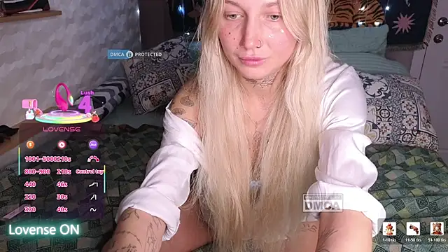 GoodGirl0024 online show from March 27, 8:30 pm