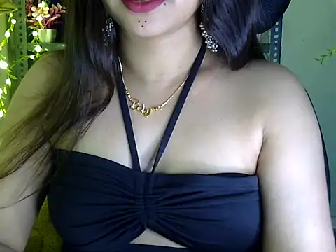 akshara thakur9 online show from February 7, 7:49 pm
