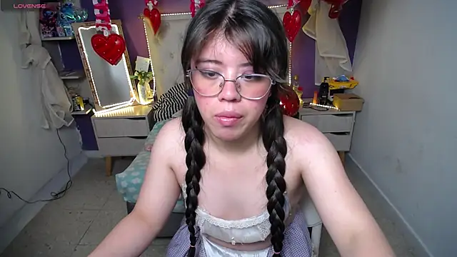 Snapshot of Ingrid_Casas chatting on February 21, 3:01 am Ingrid Casas online show from February 21, 3:01 am