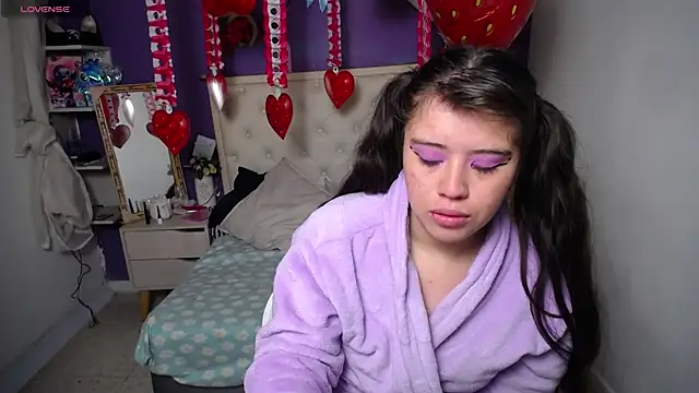 Snapshot of Ingrid_Casas chatting on February 24, 12:20 am Ingrid Casas online show from February 24, 12:20 am