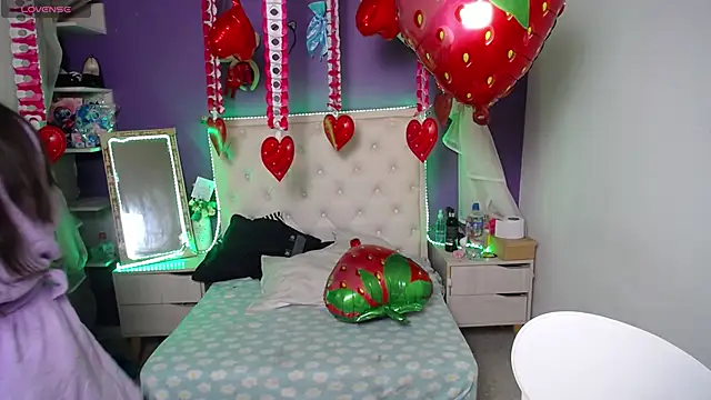 Snapshot of Ingrid_Casas chatting on February 25, 11:22 pm Ingrid Casas online show from February 25, 11:22 pm