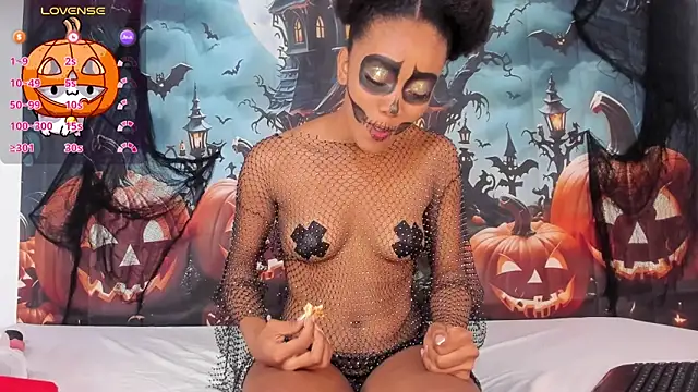 Snapshot of Juliette__3 chatting on October 29, 2:19 pm Juliette  3 online show from October 29, 2:19 pm