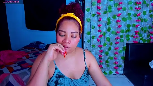AngelaCoffee online show from May 18, 9:42 pm