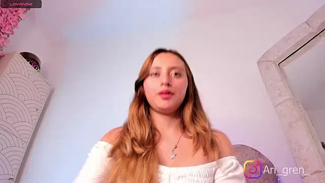 arianna gren online show from September 15, 9:59 pm