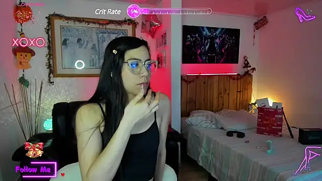 Snapshot of LauGrayJ chatting on December 8, 10:14 pm LauGrayJ online show from December 8, 10:14 pm
