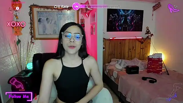 Snapshot of LauGrayJ chatting on January 11, 4:27 am LauGrayJ online show from January 11, 4:27 am