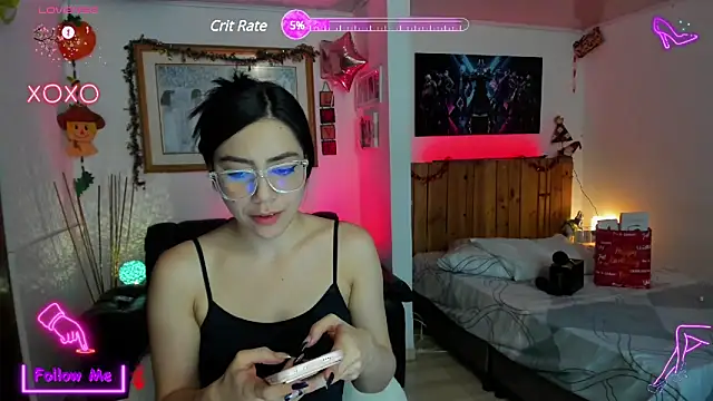 Snapshot of LauGrayJ chatting on January 25, 2:47 am LauGrayJ online show from January 25, 2:47 am