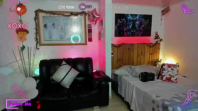 Snapshot of LauGrayJ chatting on February 2, 12:13 pm LauGrayJ online show from February 2, 12:13 pm