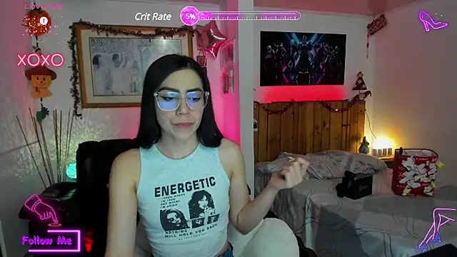 Snapshot of LauGrayJ chatting on February 8, 5:29 am LauGrayJ online show from February 8, 5:29 am