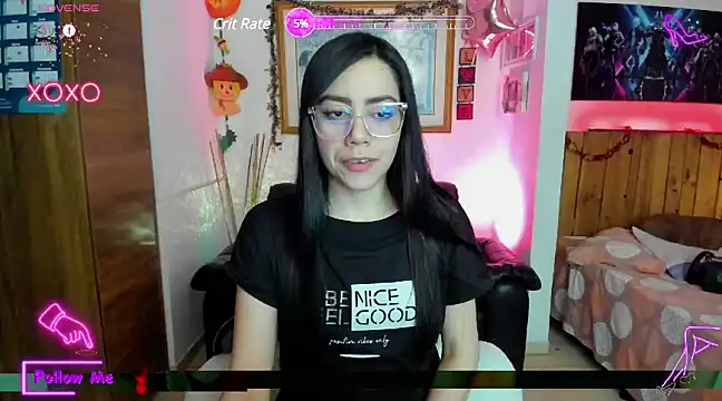 Snapshot of LauGrayJ chatting on February 24, 12:30 am LauGrayJ online show from February 24, 12:30 am