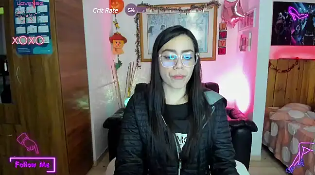 Snapshot of LauGrayJ chatting on February 24, 3:44 am LauGrayJ online show from February 24, 3:44 am