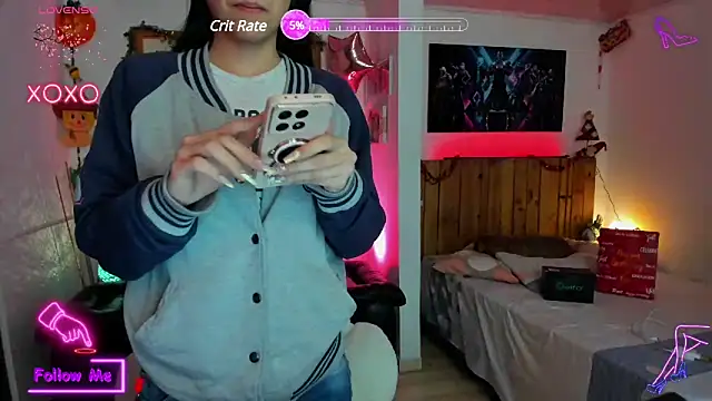 Snapshot of LauGrayJ chatting on February 27, 1:38 am LauGrayJ online show from February 27, 1:38 am