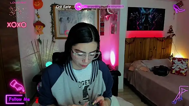 Snapshot of LauGrayJ chatting on March 4, 9:18 am LauGrayJ online show from March 4, 9:18 am