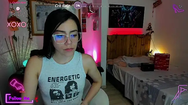 Snapshot of LauGrayJ chatting on March 8, 8:55 am LauGrayJ online show from March 8, 8:55 am