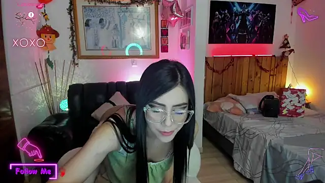 Snapshot of LauGrayJ chatting on March 18, 12:16 am LauGrayJ online show from March 18, 12:16 am