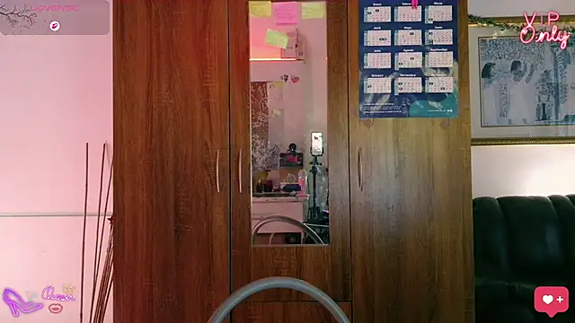 LauGrayJ online show from March 16, 10:47 pm