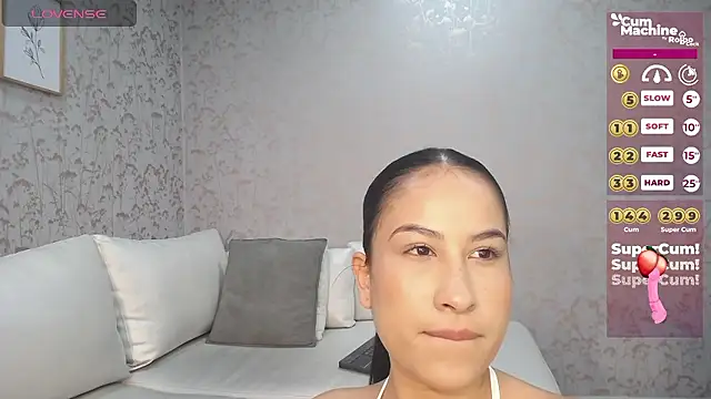 Madeline Dreams online show from December 9, 1:13 pm