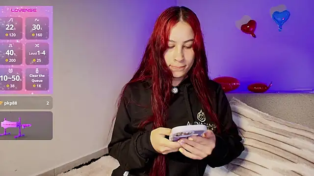 Snapshot of Madeline_Dreams chatting on March 5, 2:24 pm Madeline Dreams online show from March 5, 2:24 pm