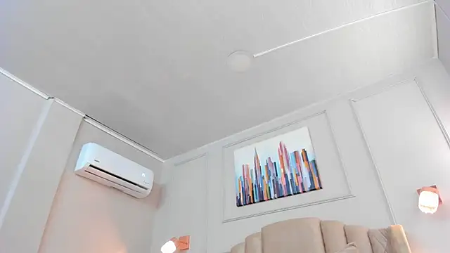 Snapshot of bigboobsnaughty1 chatting on March 10, 10:09 am bigboobsnaughty1 online show from March 10, 10:09 am