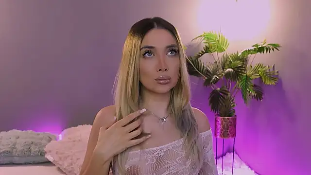 Jessielle online show from March 28, 5:23 pm