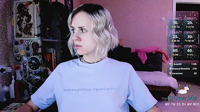 Snapshot of NaniMoore chatting on January 10, 8:43 pm NaniMoore online show from January 10, 8:43 pm