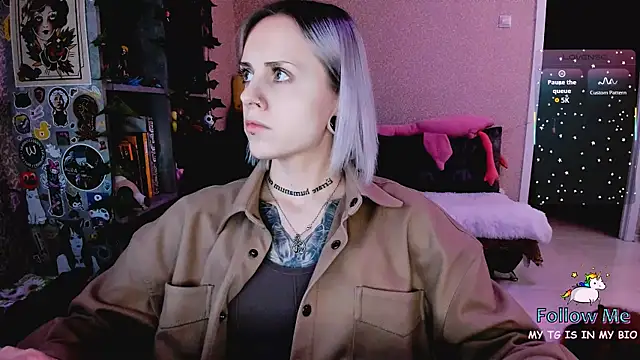 Snapshot of NaniMoore chatting on January 12, 8:14 pm NaniMoore online show from January 12, 8:14 pm