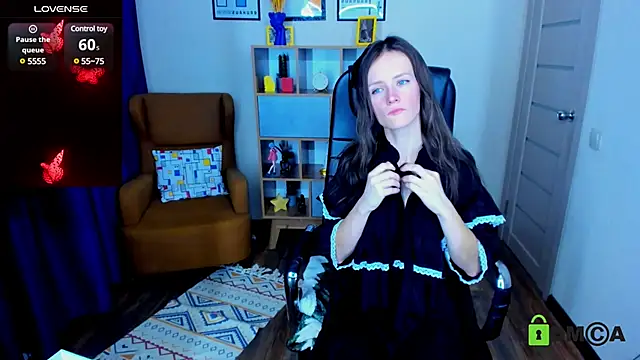 Snapshot of FrancescaCollins chatting on January 19, 2:17 pm FrancescaCollins online show from January 19, 2:17 pm