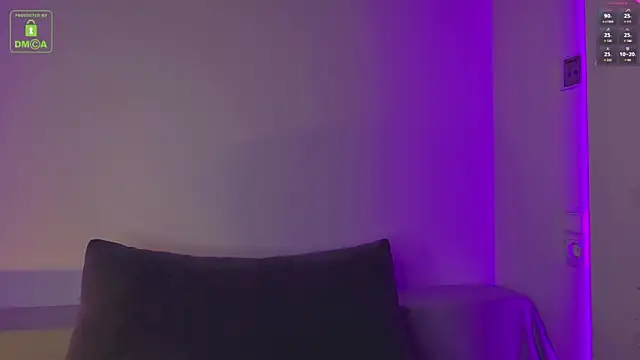 Snapshot of MarkGWalker chatting on March 21, 10:28 am MarkGWalker online show from March 21, 10:28 am