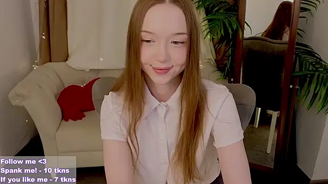 Snapshot of VioletMills chatting on February 22, 9:04 pm VioletMills online show from February 22, 9:04 pm